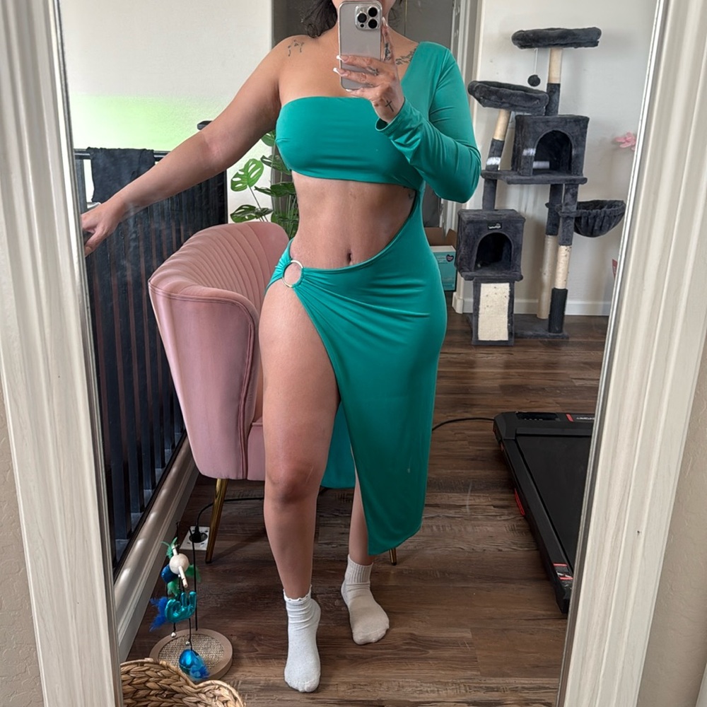 Green summer dress 💚